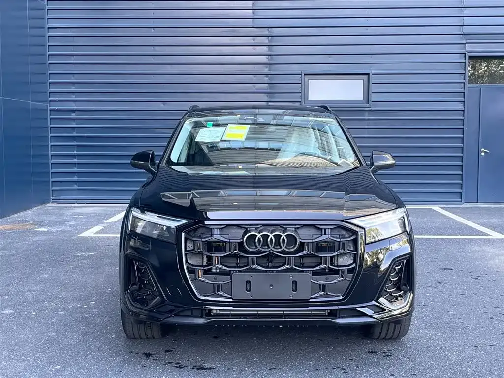 Audi Q7 2025 из CN, фото 2