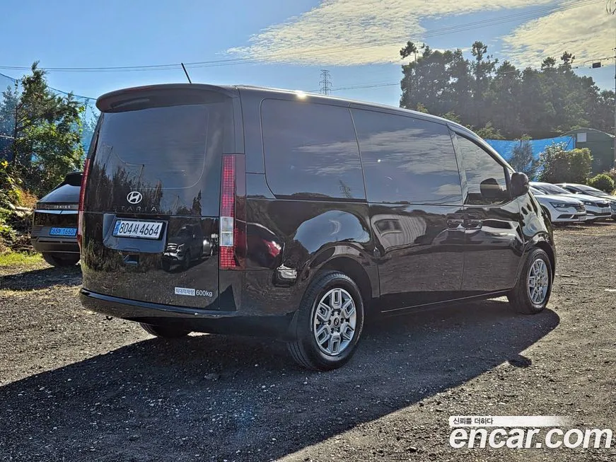 Hyundai Staria — фото 2