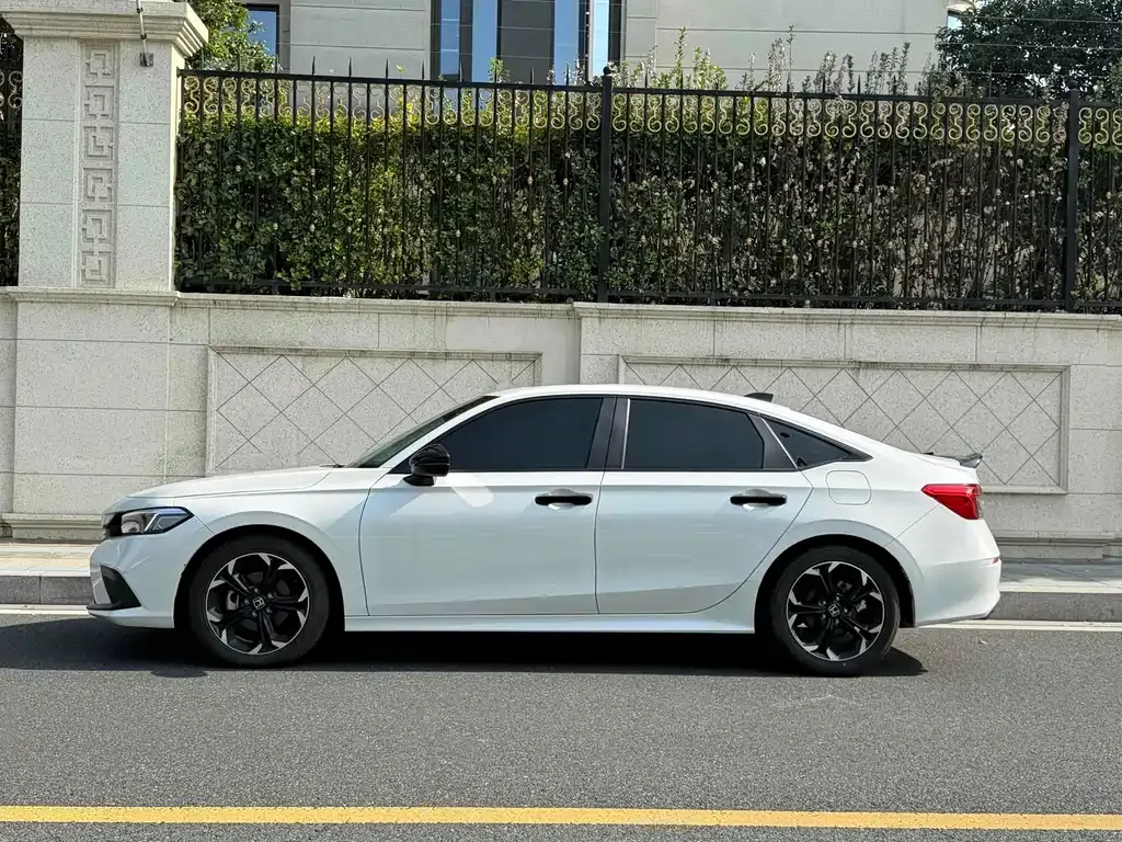 Honda Civic 2022 из CN, фото 3