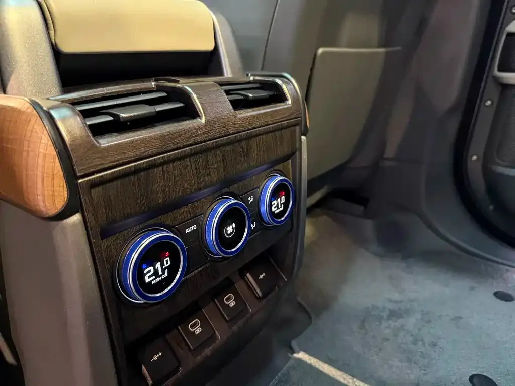 Land Rover Defender 2021 из CN, фото 10
