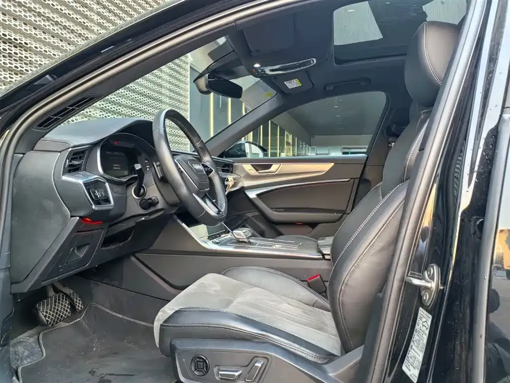 Audi A6L 2024 из CN, фото 10