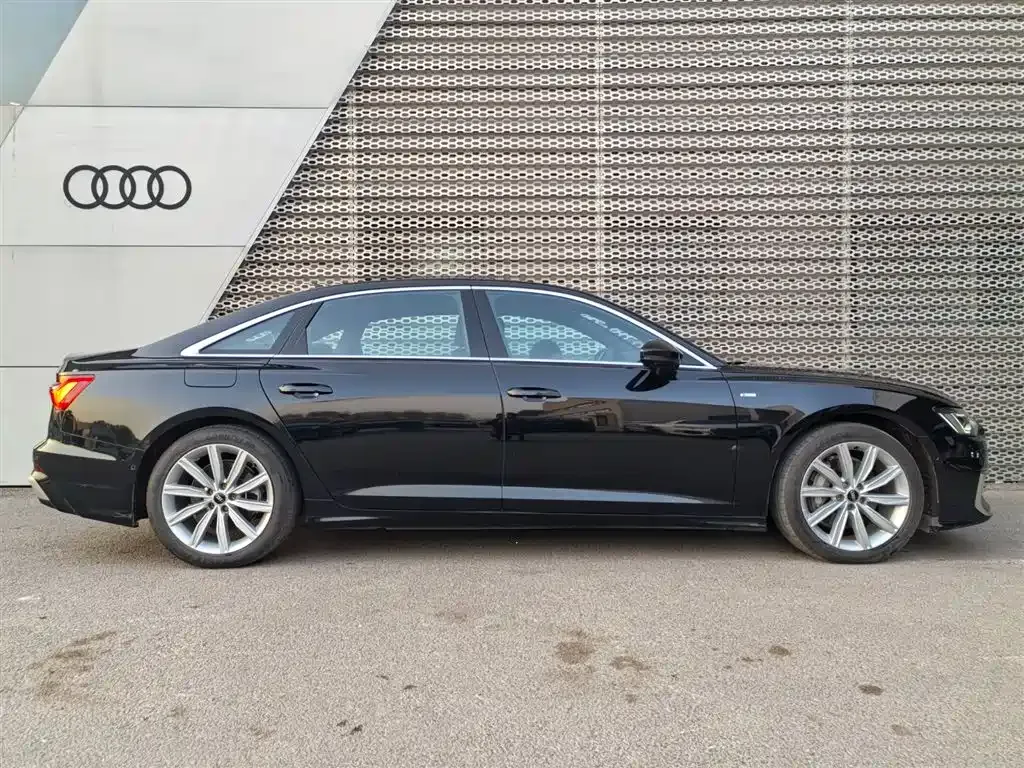 Audi A6L 2024 из CN, фото 5