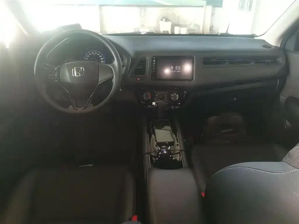 Honda Vezel 2021 из CN, фото 10