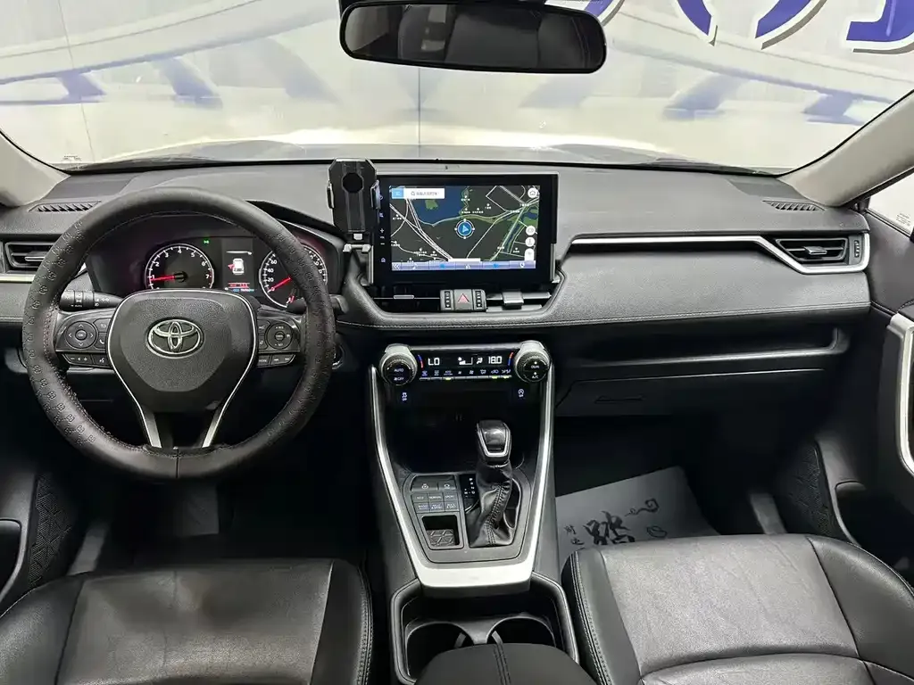 Toyota Wildlander 2021 из CN, фото 5