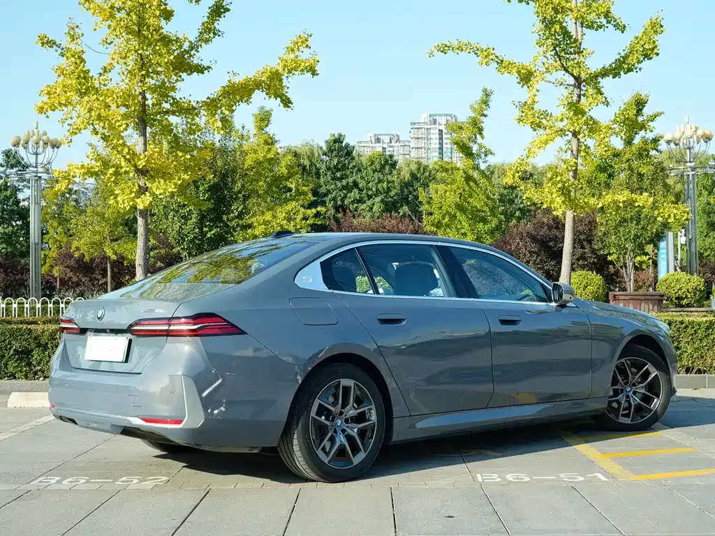 BMW i5 2025 из CN, фото 3
