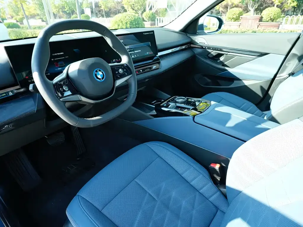 BMW i5 2025 из CN, фото 9