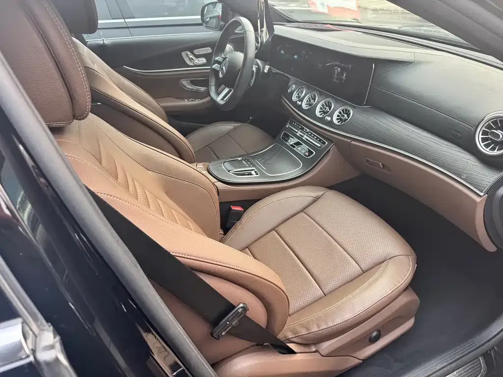 Mercedes-Benz E-Class 2023 из CN, фото 5