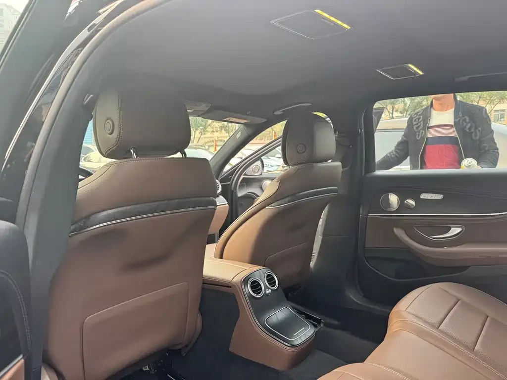 Mercedes-Benz E-Class 2023 из CN, фото 8
