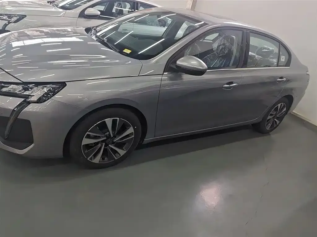 Peugeot 408 2025 из CN, фото 5