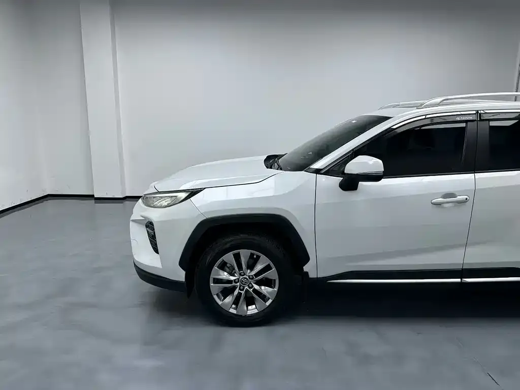 Toyota Wildlander 2022 из CN, фото 3
