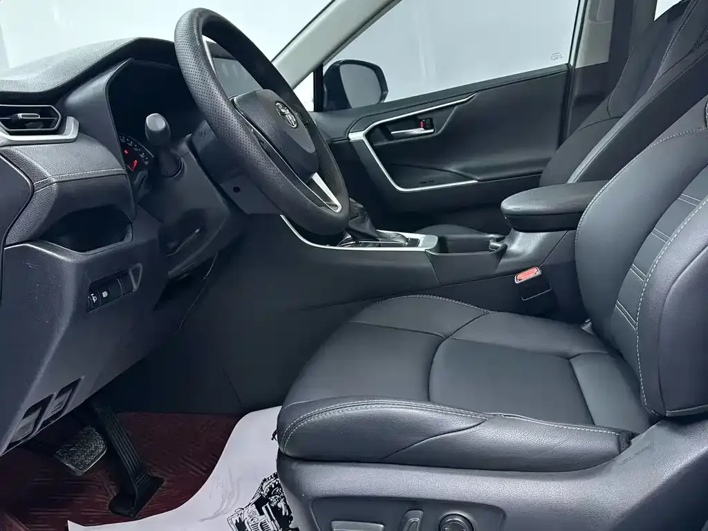 Toyota Wildlander 2022 из CN, фото 4