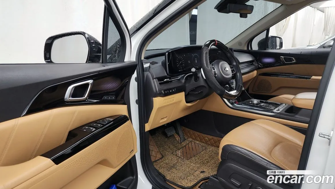 Kia Carnival — фото 10