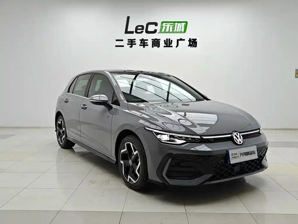 Volkswagen Golf 2025 из CN, фото 5