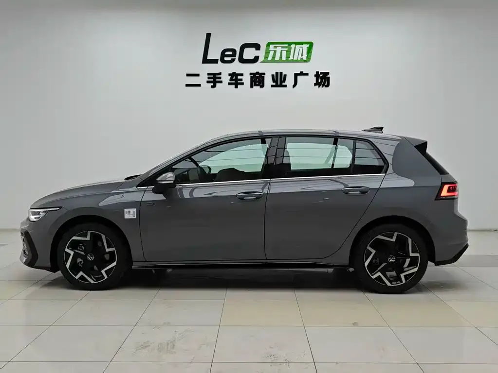 Volkswagen Golf 2025 из CN, фото 8