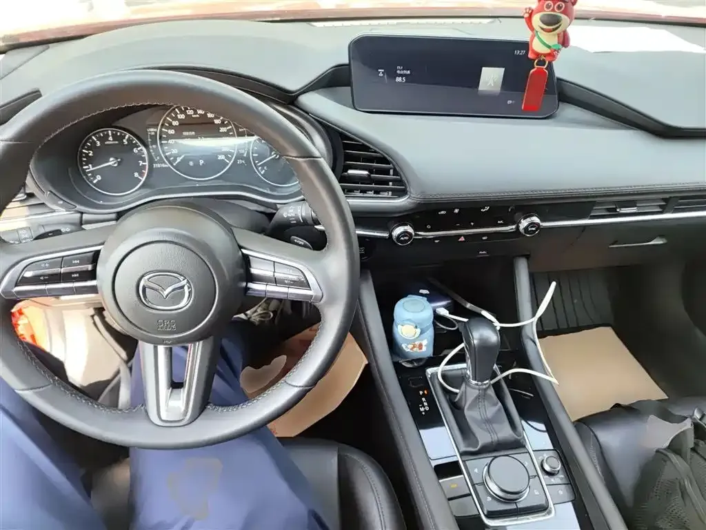 Mazda 3 Axela 2023 из CN, фото 10