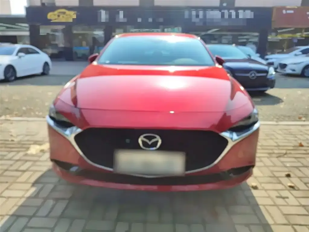 Mazda 3 Axela 2023 из CN, фото 3