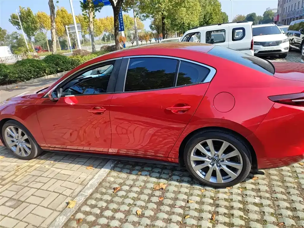 Mazda 3 Axela 2023 из CN, фото 5