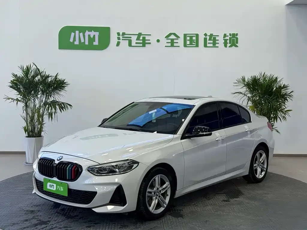BMW 1 Series 2021 из CN, фото 1