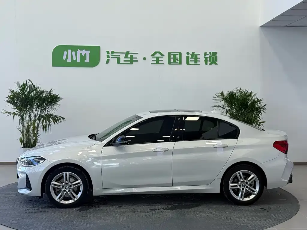 BMW 1 Series 2021 из CN, фото 2