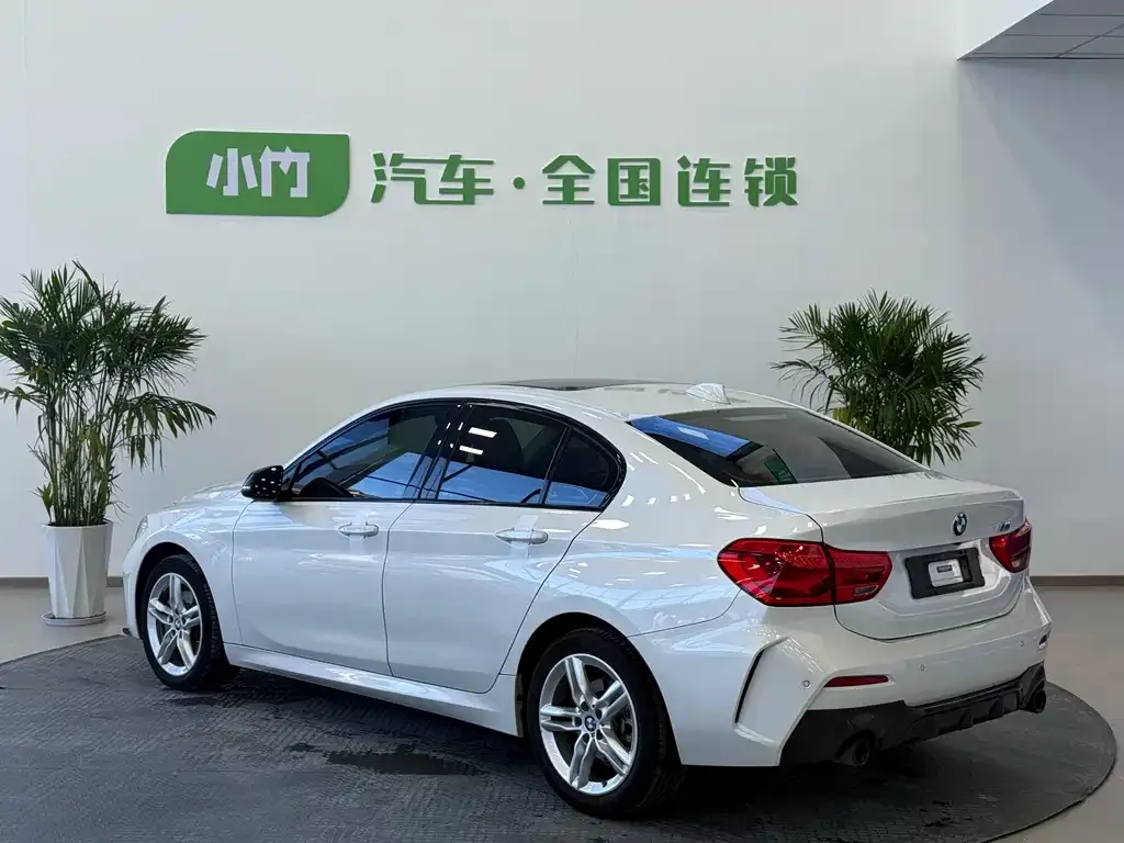 BMW 1 Series 2021 из CN, фото 3
