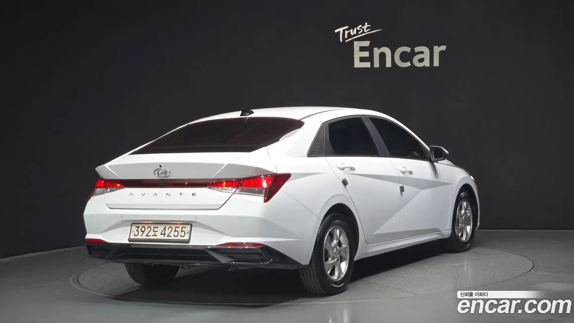 Hyundai AVANTE — фото 2
