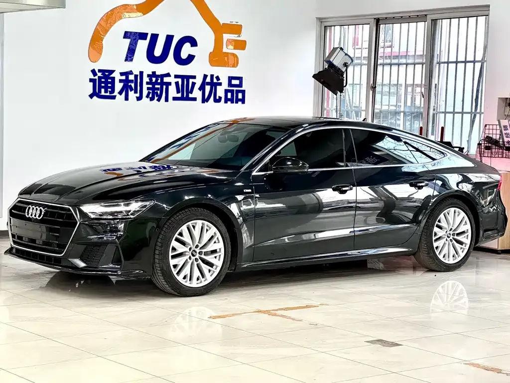 Audi A7 2021 из CN, фото 1