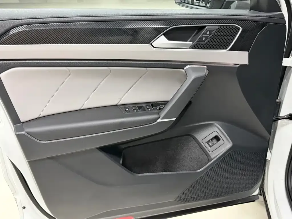 Volkswagen Tayron 2023 из CN, фото 9