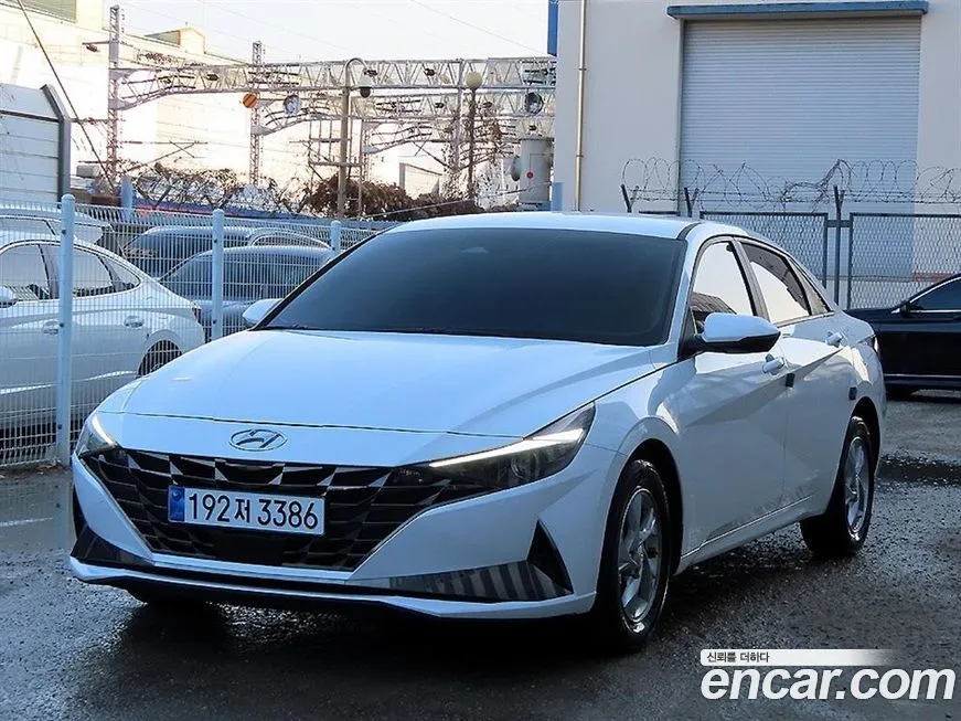 Hyundai AVANTE — фото 1