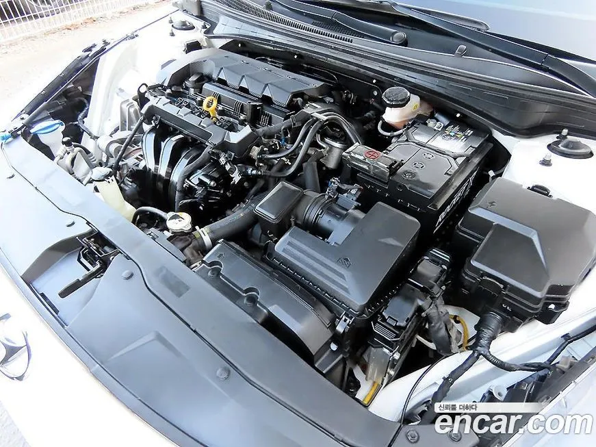 Hyundai AVANTE — фото 6
