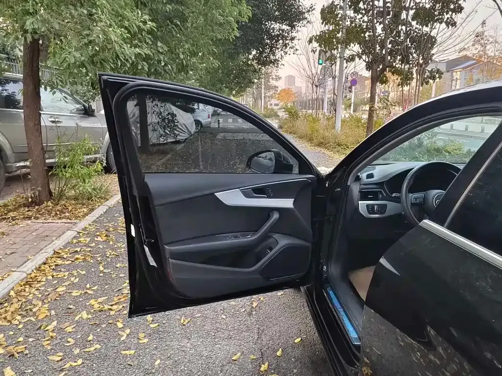 Audi A4L 2024 из CN, фото 10