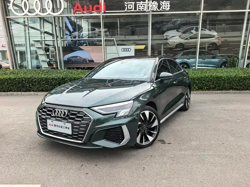 Audi A3 2023 из CN, фото 1
