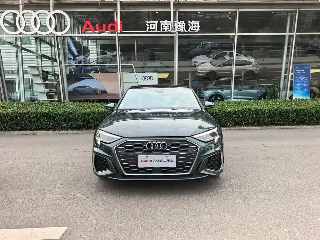 Audi A3 2023 из CN, фото 2