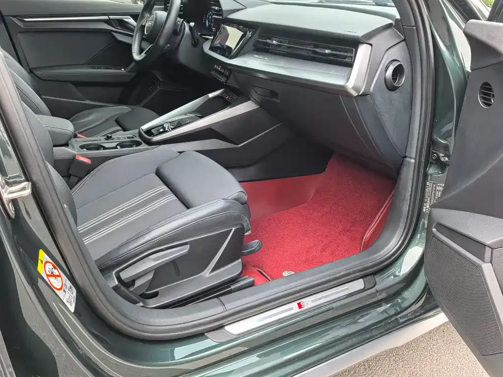 Audi A3 2023 из CN, фото 5