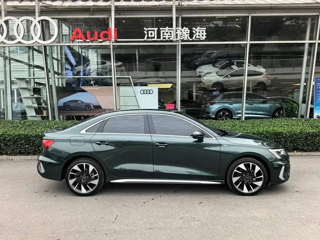 Audi A3 2023 из CN, фото 9
