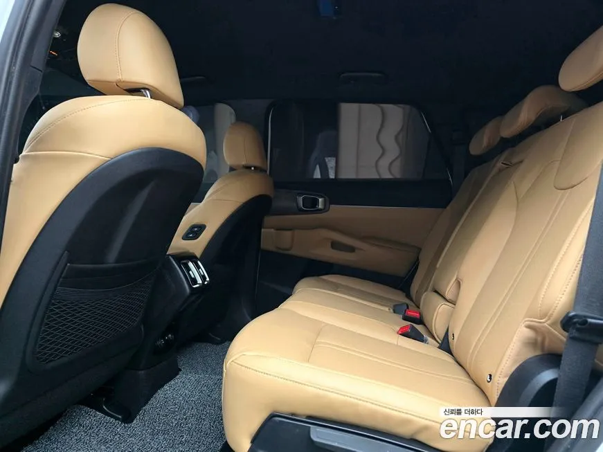 Kia Sorento — фото 9