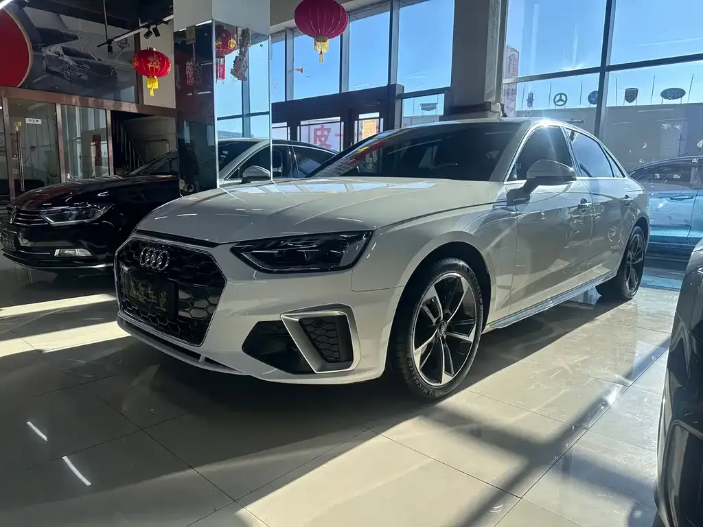 Audi A4L 2023 из CN, фото 1