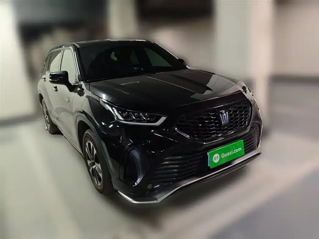 Toyota Crown Kluger 2021 из CN, фото 4