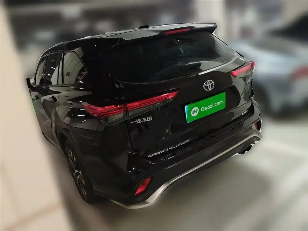 Toyota Crown Kluger 2021 из CN, фото 5