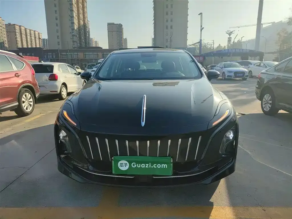 Hongqi E-QM5 — фото 3