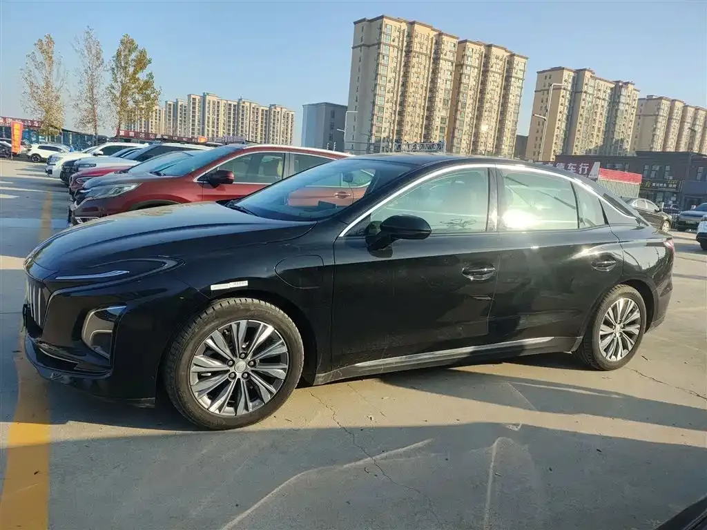 Hongqi E-QM5 — фото 5
