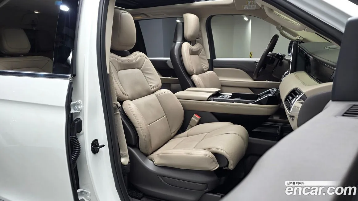 Lincoln Navigator — фото 10