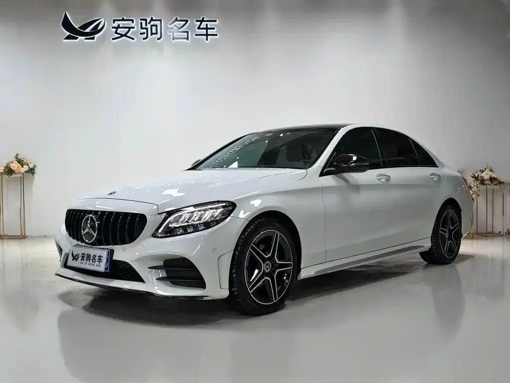 Mercedes-Benz C-Class — фото 1