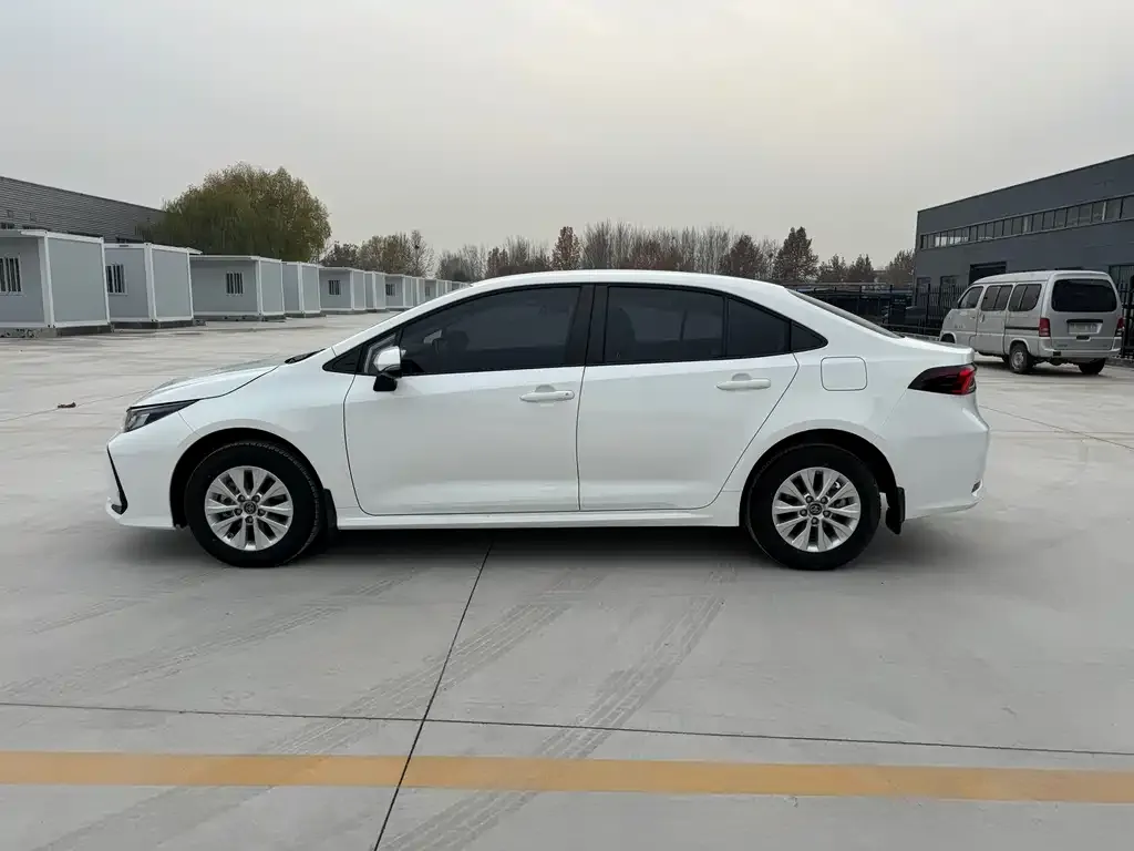 Toyota Corolla 2022 из CN, фото 4