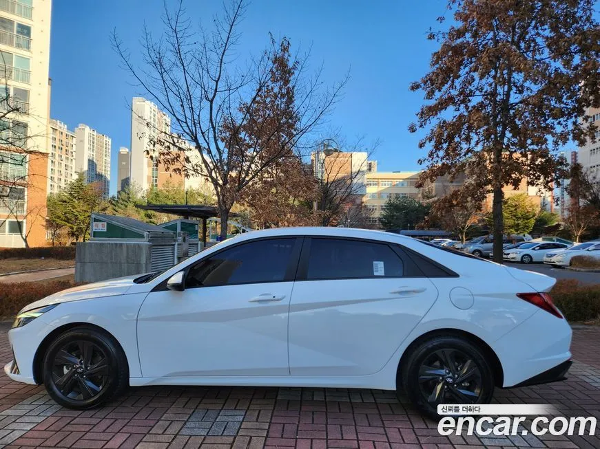 Hyundai AVANTE — фото 2