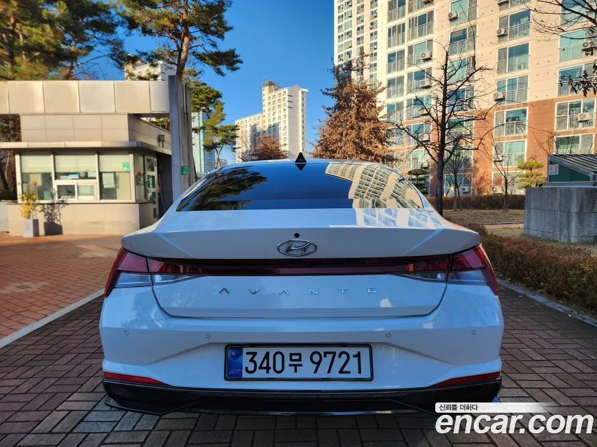 Hyundai AVANTE — фото 3
