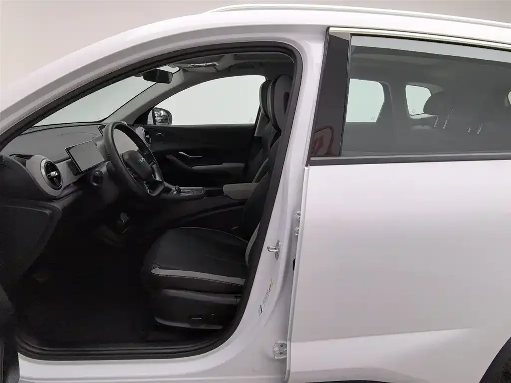 BYD Seal 05 DM-i — фото 10