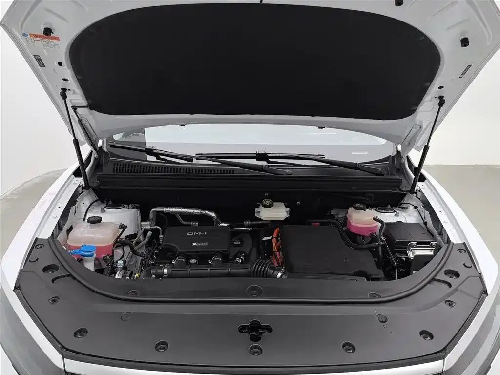 BYD Seal 05 DM-i — фото 6