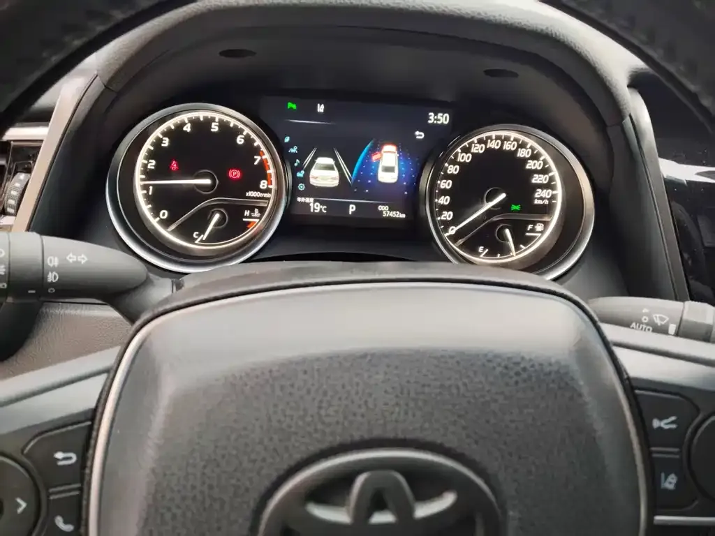 Toyota Camry 2022 из CN, фото 10