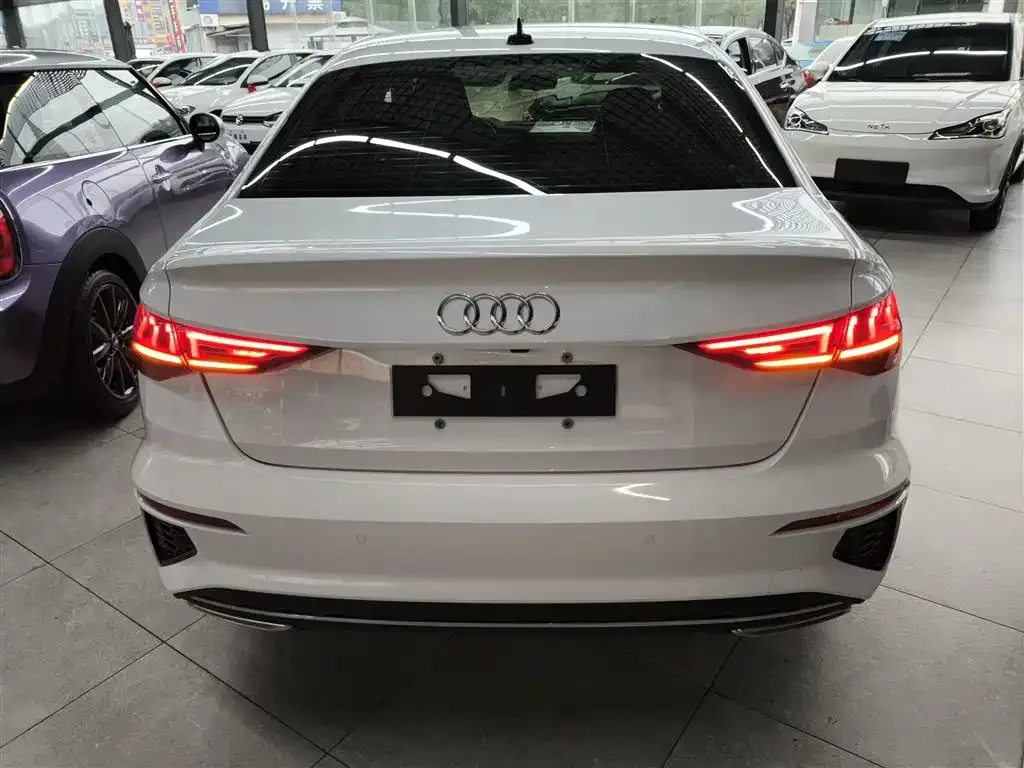Audi A3 2023 из CN, фото 6