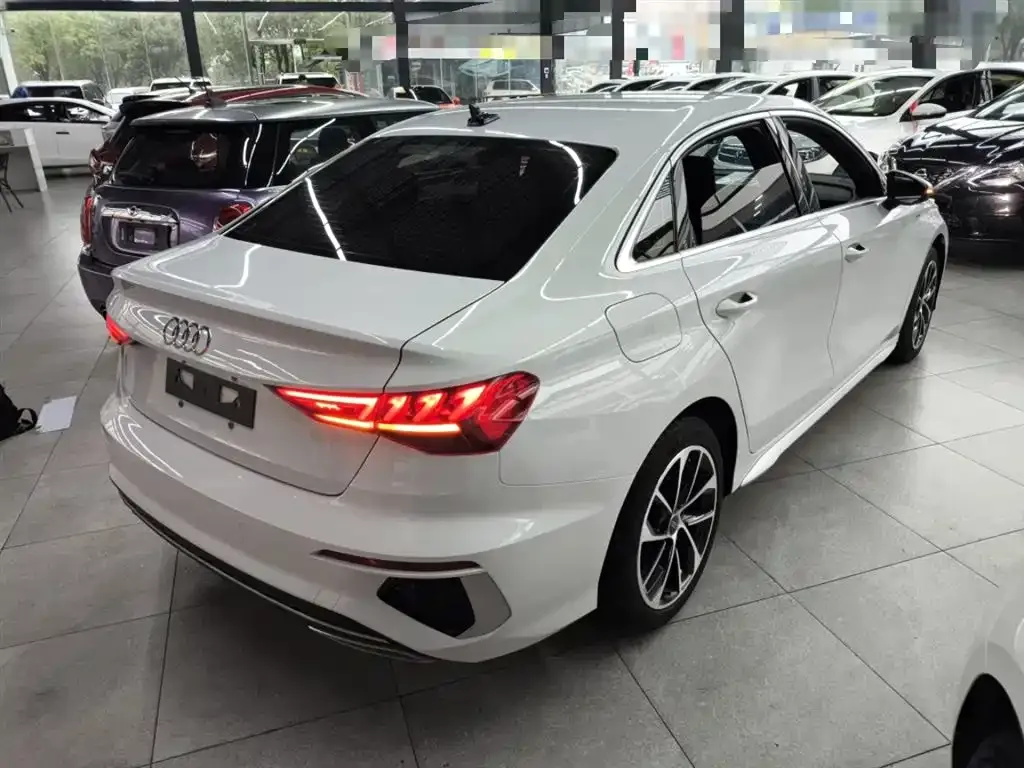 Audi A3 2023 из CN, фото 7